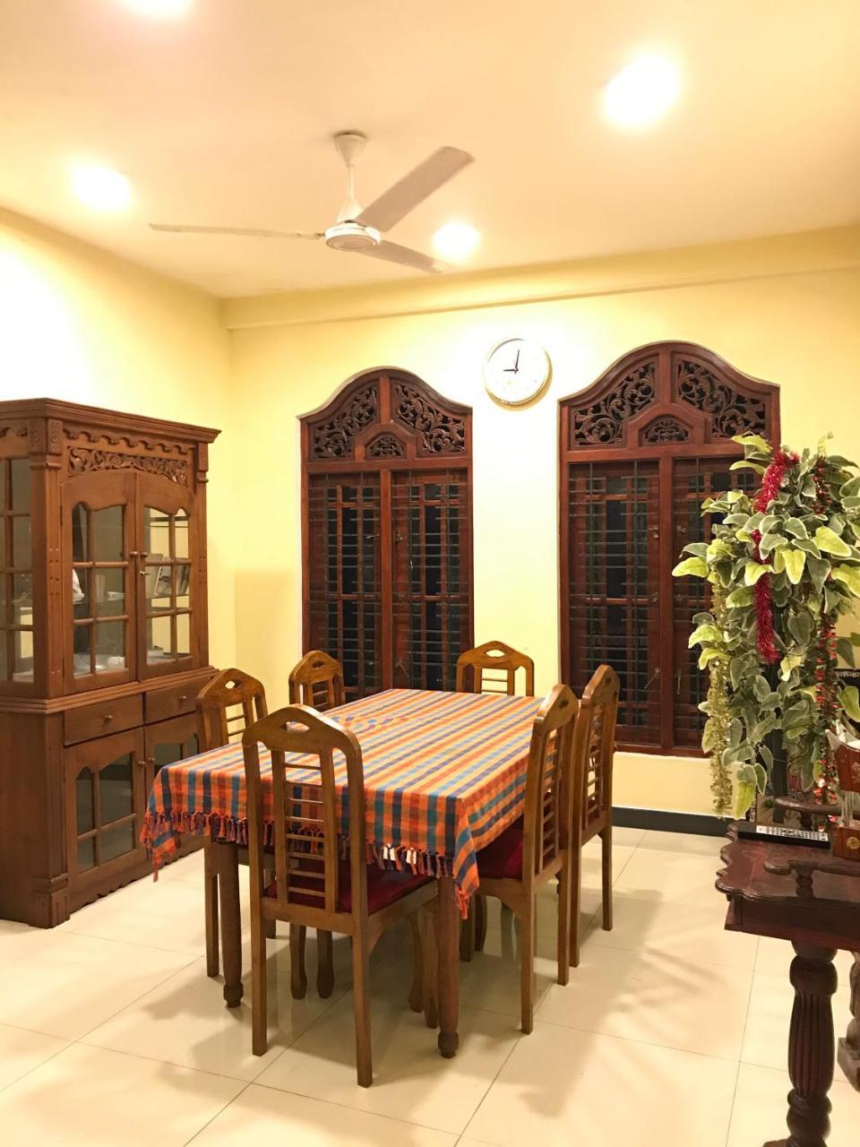 Tiny Royal Palace أونا واتونا المظهر الخارجي الصورة