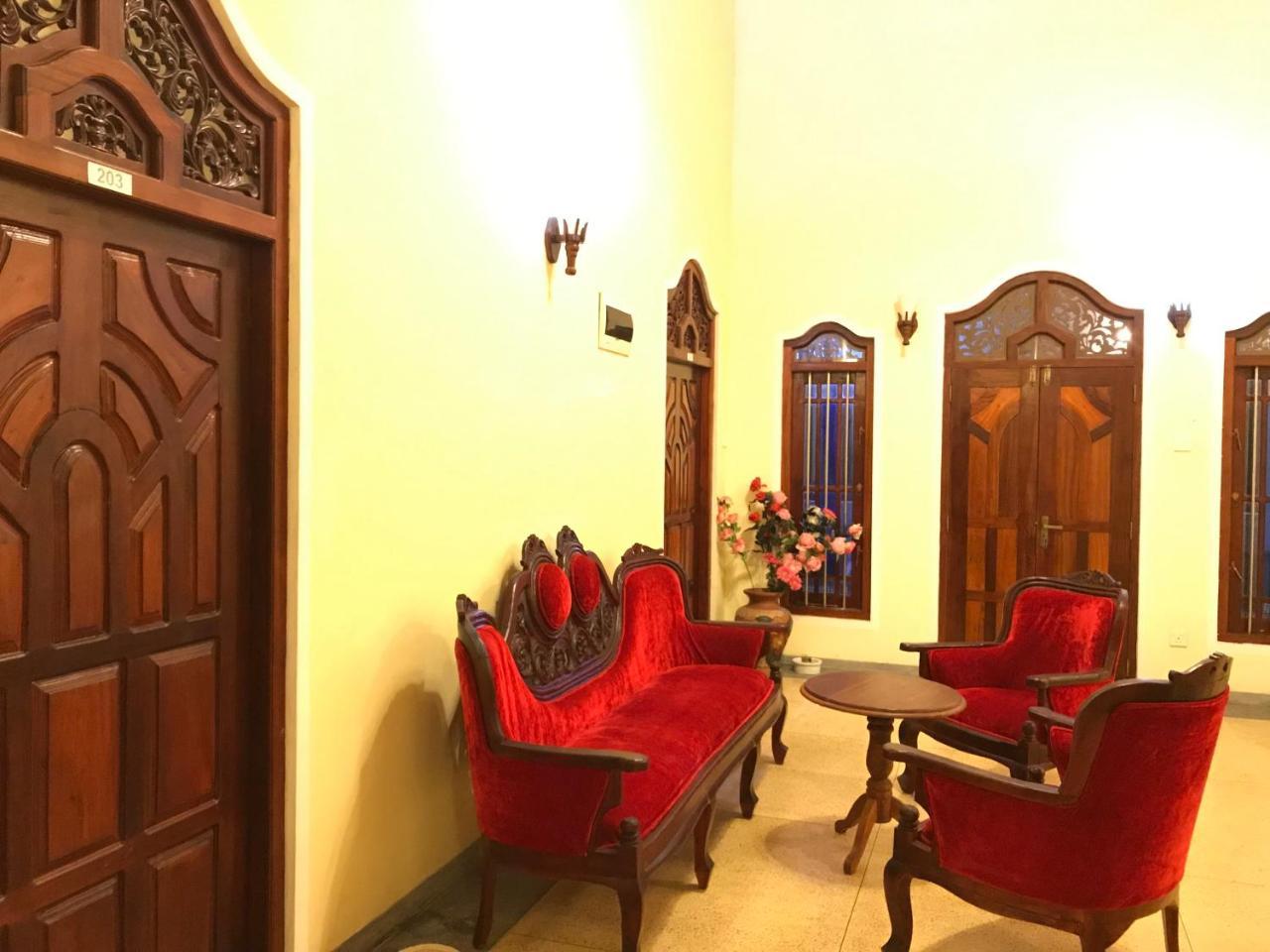 Tiny Royal Palace أونا واتونا المظهر الخارجي الصورة